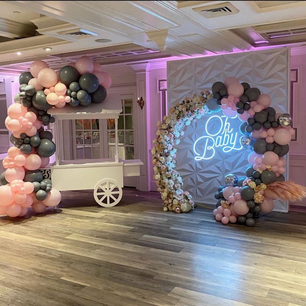A dreamy baby shower at the Inn at New Hyde Park catering hall, the ideal banquet hall for extraordinary celebrations.