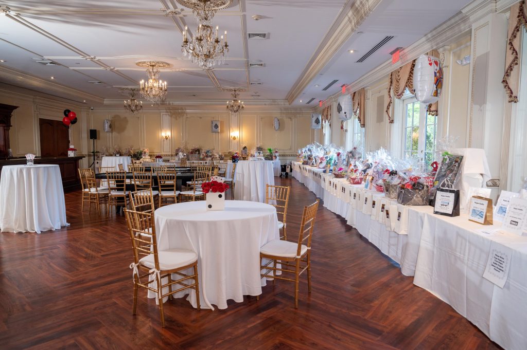 Corporate Meeting Space - Georgian Room at The Inn at New Hyde Park