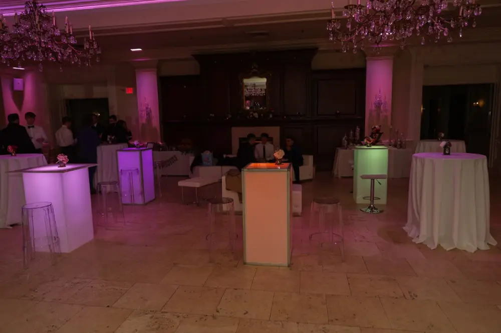 The Future of Corporate Event Venues: Smart Spaces with Hybrid and Virtual Capabilities