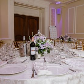 Gable Ballroom at The Inn at New Hyde Park. Ideal for weddings, corporate events, conferences, Sweet 16's, Bat Mitzvah's, birthday parties, and more!
